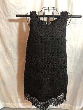 VLD MEDIUM Black Sleeveless Crochet Lace Dress 18" Underarm to Underarm